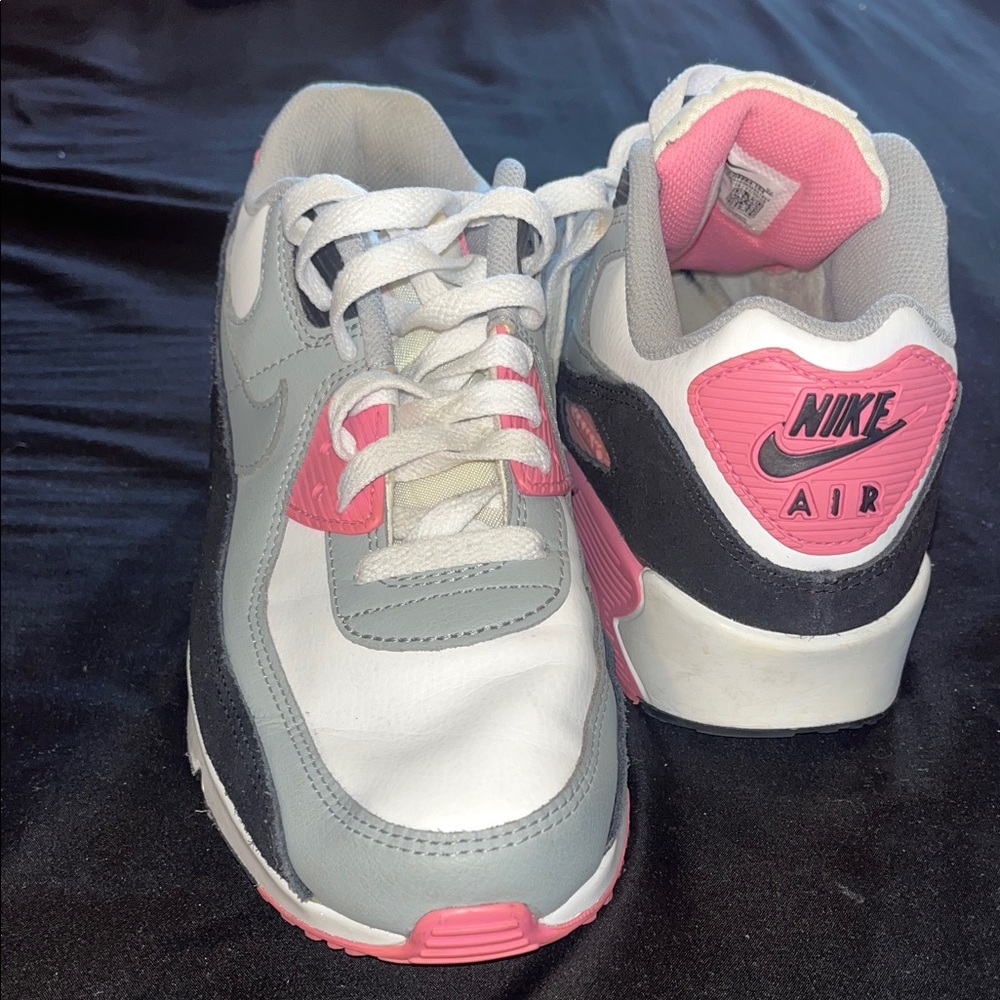 Nike woman Sneakers - Pink, White, and Black
